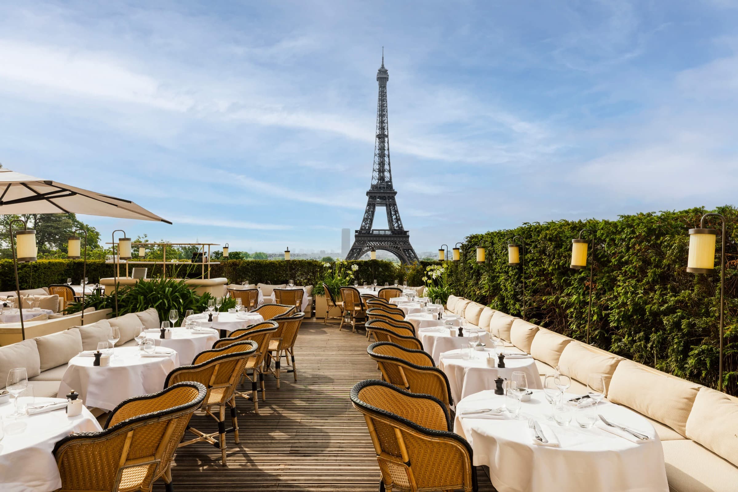 Girafe's terrace facing the Eiffel Tower, at the Palais de Chaillot