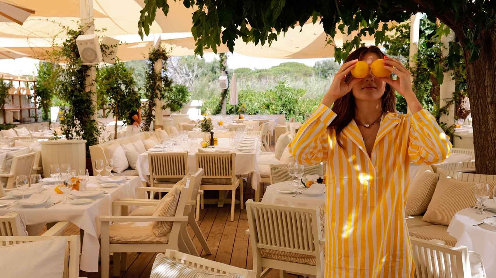 Loulou's terrace under the sails, Ramatuelle